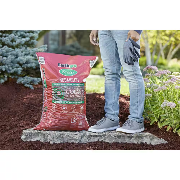 1.5 Cu. Ft. Red Wood Shredded Bagged Mulch - Image 7